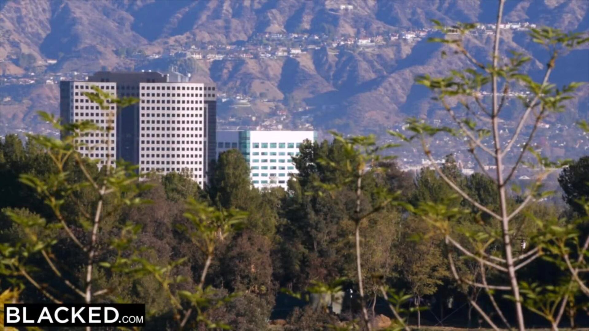 BLACKED This PAWG masseuse did not wait to pound her african customer